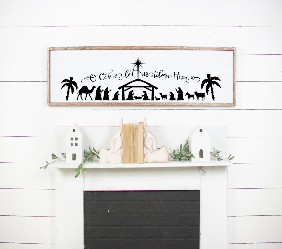 Paint Your Own Christmas-Themed Sign: A Festive DIY Workshop